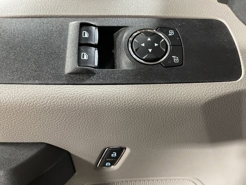 Used 2022 Ford F350 XL w/ Power Equipment Group image 10