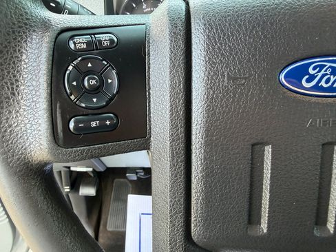 Used 2016 Ford F250 XLT w/ XLT Premium Package image 13