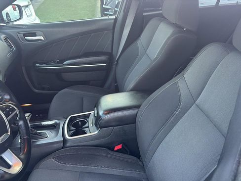 Used 2016 Dodge Charger R/T image 25
