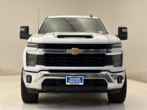 Used 2024 Chevrolet Silverado 2500 LT w/ Texas Edition image 3