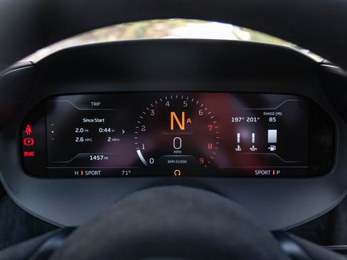 Used 2024 McLaren 750S image 9