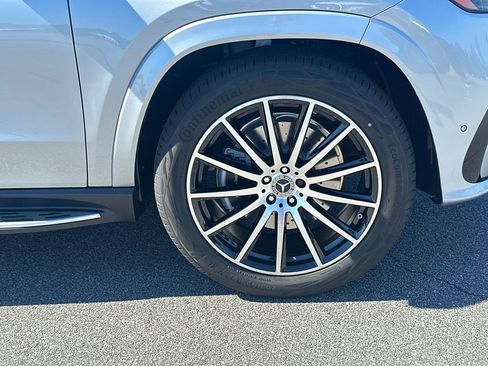 New 2026 Mercedes-Benz GLS 450 4MATIC image 14