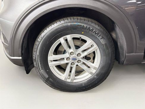 Used 2020 Ford Explorer XLT w/ Equipment Group 202A AWD/4WD image 33