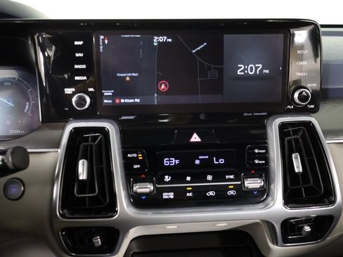 Used 2022 Kia Sorento SX Prestige w/ Panoramic Sunroof Package AWD/4WD image 48