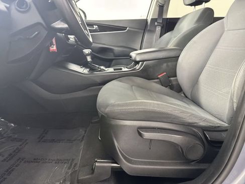 Used 2020 Kia Sorento FWD V6 image 21