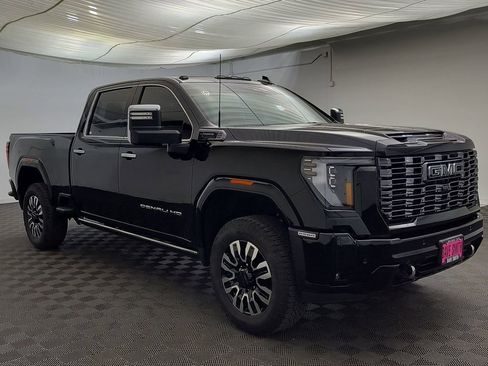 Used 2025 GMC Sierra 2500 Denali Ultimate AWD/4WD image 7