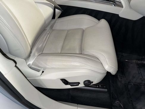 Used 2024 Volvo XC90 B6 Ultimate w/ Protection Package Premier AWD/4WD image 14