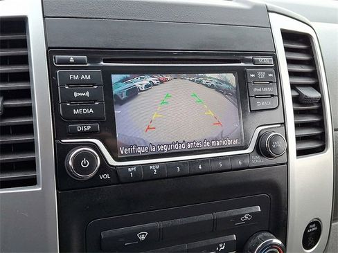Used 2018 Nissan Frontier SV image 17