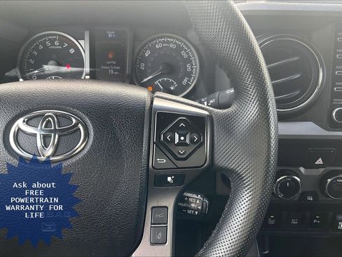 Used 2022 Toyota Tacoma TRD Off-Road w/ Technology Package AWD/4WD image 23