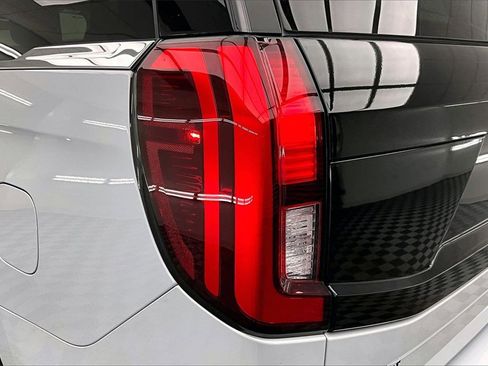 Used 2025 Ford Expedition Max Active image 31