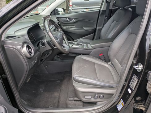 Used 2023 Hyundai Kona Limited FWD image 17