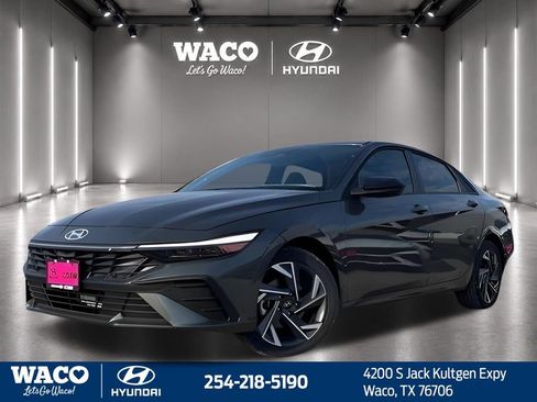 Used 2025 Hyundai Elantra Sport FWD image 1