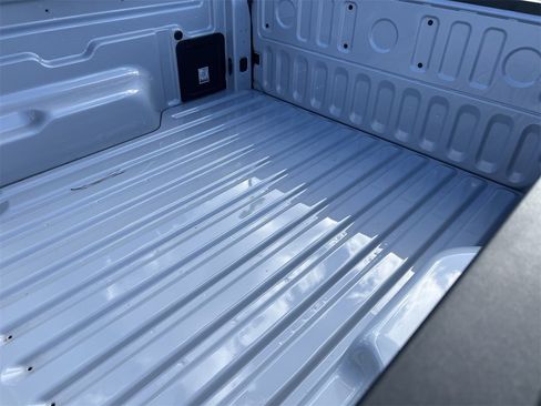 New 2025 Ford Maverick XL image 19