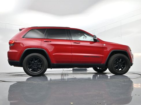 Used 2021 Jeep Grand Cherokee Trailhawk image 40