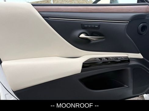 Used 2023 Lexus ES 350 w/ Premium Package image 5