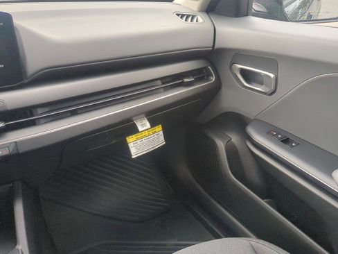 New 2025 Kia K4 LXS image 14