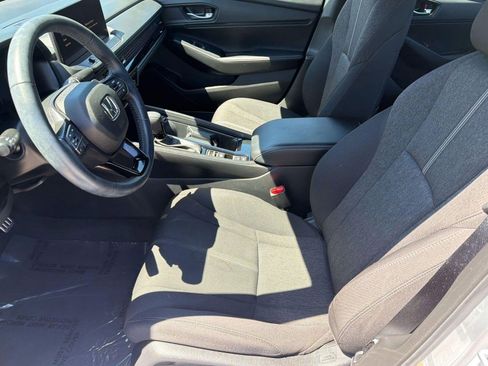Used 2025 Honda Accord Sport image 5