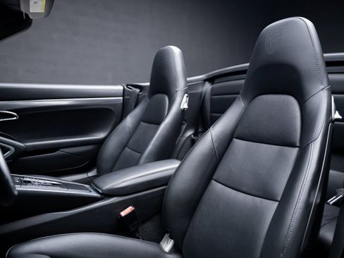 Used 2017 Porsche 911 Turbo image 65