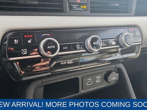 Used 2025 Honda Pilot Elite image 19