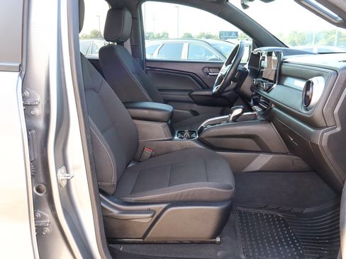 Used 2023 Chevrolet Colorado LT w/ LT Convenience Package II image 34