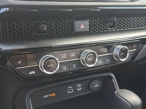 Used 2025 Honda CR-V EX-L image 16