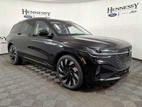Used 2026 Lincoln Nautilus Reserve AWD/4WD image 3
