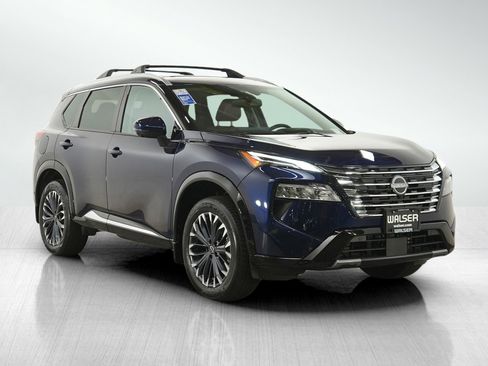 Used 2025 Nissan Rogue Platinum w/ Platinum Premium Package AWD/4WD image 8