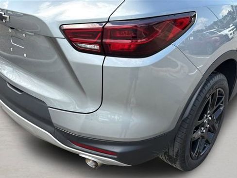 Used 2023 Chevrolet Blazer LT w/ LPO, Black Grille Bar Package image 34