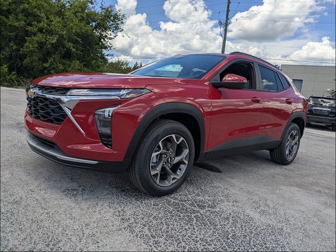 New 2026 Chevrolet Trax LT w/ Driver Confidence Package FWD image 8