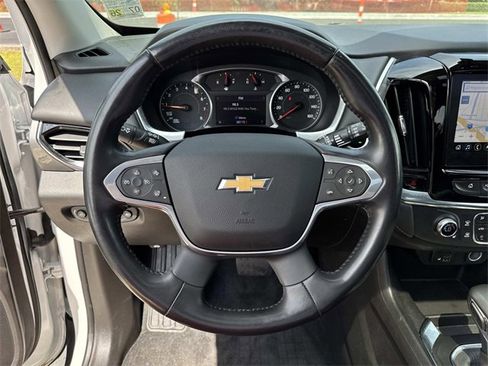 Used 2021 Chevrolet Traverse LT w/ LT Premium Package image 21