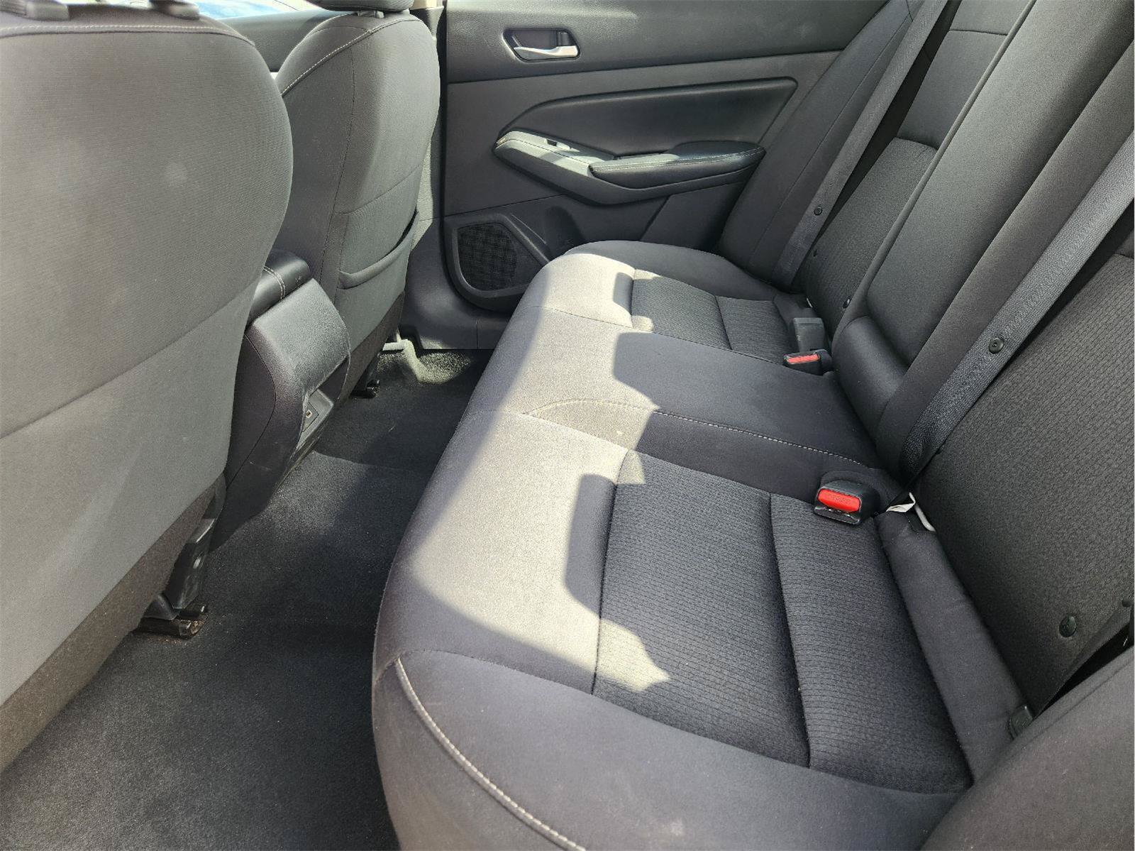 Used 2022 Nissan Altima 2.5 SV FWD image 28