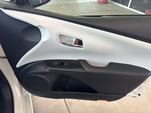Used 2020 Toyota Prius LE w/ Carpet Mat Package AWD/4WD image 16
