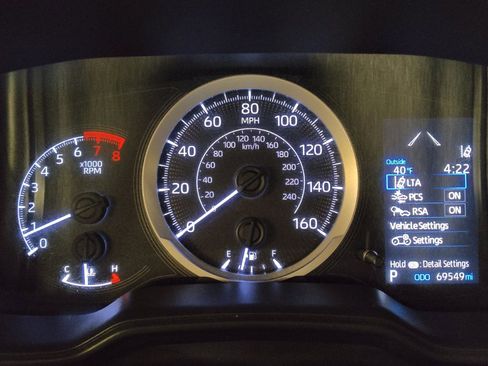 Used 2021 Toyota Corolla LE FWD image 23