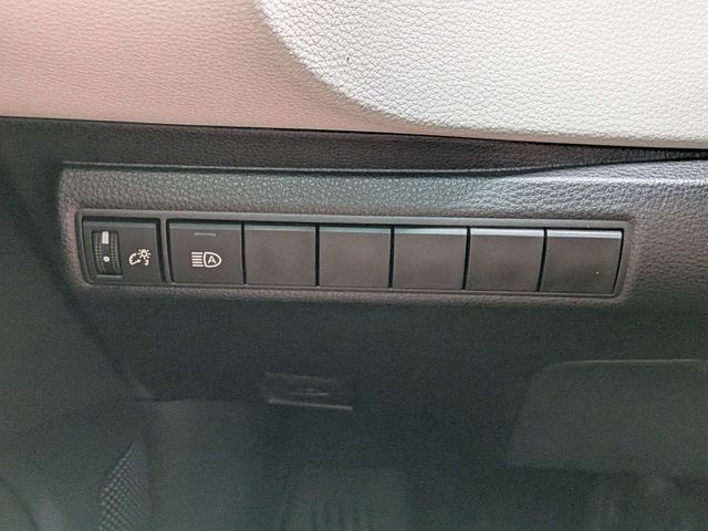 Used 2026 Toyota Corolla LE FWD image 27
