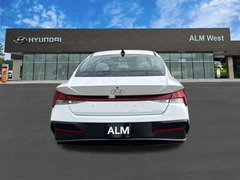 New 2026 Hyundai Elantra Limited image 6