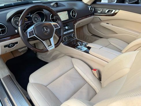 Used 2014 Mercedes-Benz SL 550 image 30