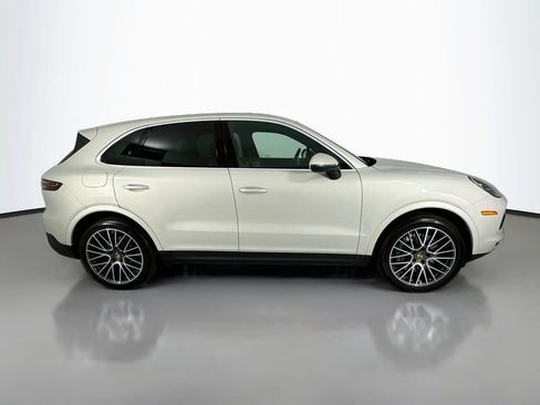 Used 2021 Porsche Cayenne AWD/4WD image 8
