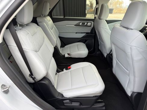 New 2026 Ford Explorer Platinum w/ LUX Leather Package image 36