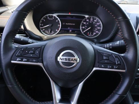 Used 2023 Nissan Sentra SR w/ Electronics Package FWD image 19