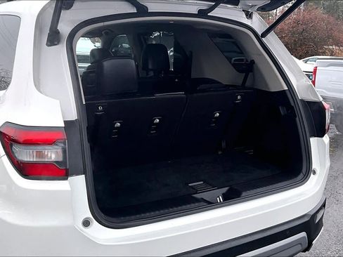 Used 2023 Honda Pilot Touring image 19