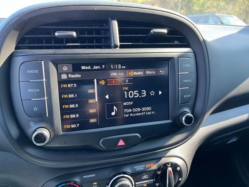 Used 2025 Kia Soul LX w/ LX Technology Package image 21