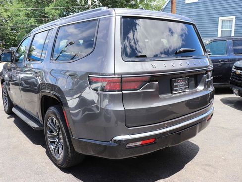 Used 2024 Jeep Wagoneer Series II w/ Flexible Seating Group AWD/4WD image 3