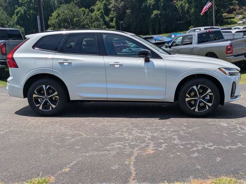 New 2026 Volvo XC60 B5 Core AWD/4WD image 7
