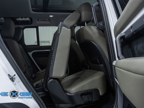 Used 2023 Land Rover Defender 110 S image 35