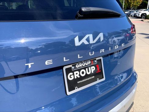 Used 2024 Kia Telluride S FWD image 31