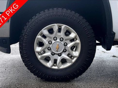 Used 2025 Chevrolet Silverado 2500 LT AWD/4WD image 8