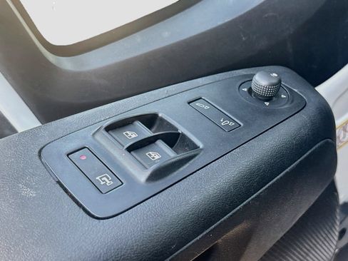 Used 2024 RAM ProMaster 2500 w/ Convenience Group FWD image 16