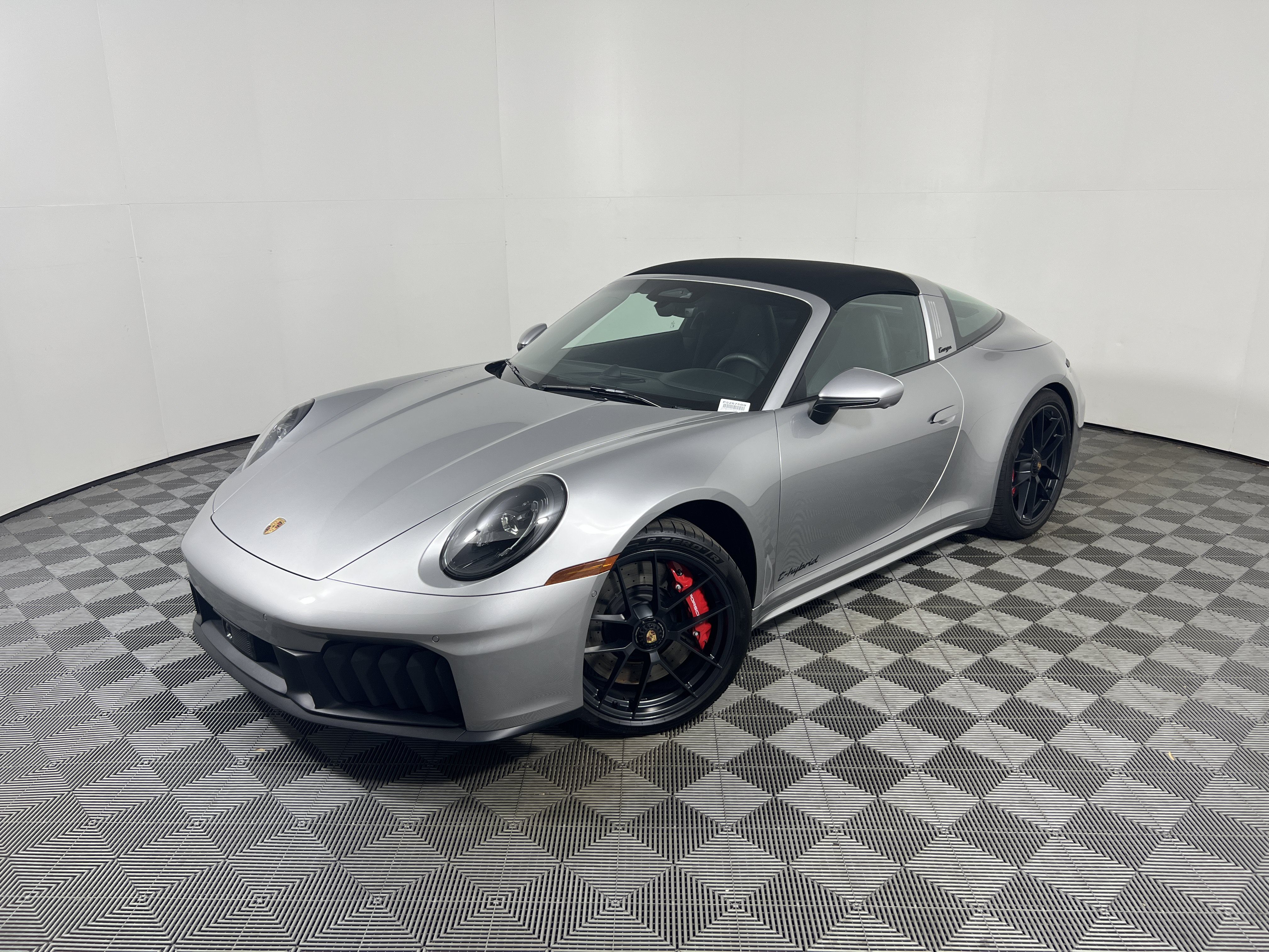 Certified 2026 Porsche 911 Targa 4 GTS AWD/4WD image 1