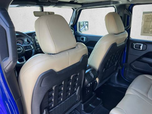 Used 2018 Jeep Wrangler Unlimited Rubicon AWD/4WD image 19