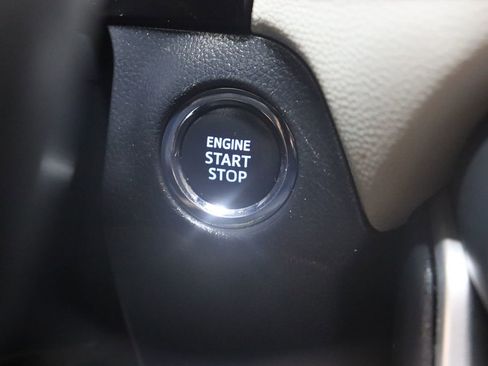 Used 2019 Toyota RAV4 XLE Premium image 44